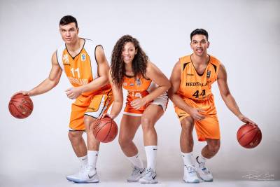 Familieportret_-_basketball_broers_en_zus_original