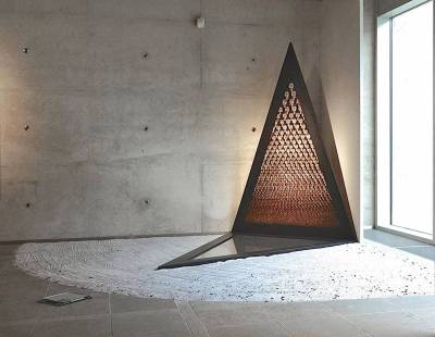 Solotentoonstelling Space of Imagination, Museum Beelden aan Zee, Den Haag, 2014, curator Hans Roose