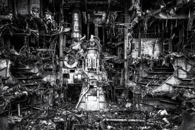 Remains of the main engine of M/V OS35 during demolishing. Facing aft when the forward engine room bulkhead was demolished/removed.
